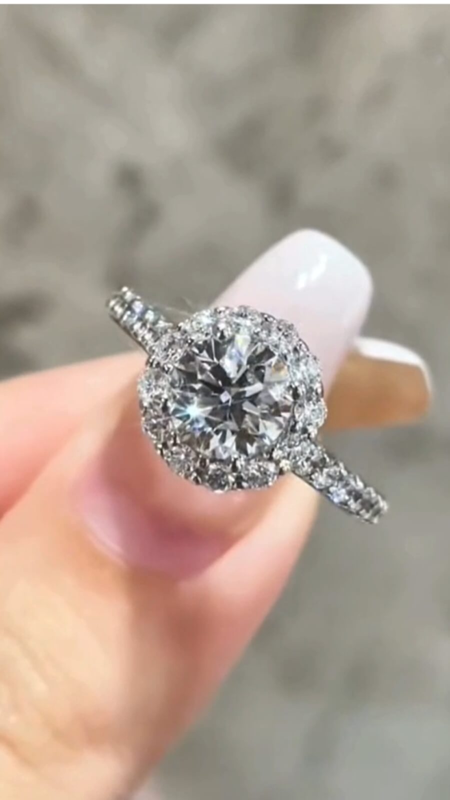 1.00ct Lab-Grown Diamond Style-Halo Ring Round Cut-1 | IGI Certified | PT950 Platinum